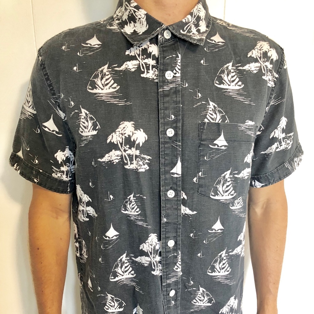 F21 Mens Aloha printed Denim Button up Dress Shirt